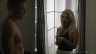 Kayla Paige’s Stepmom Fantasy - Blowjob, Ass Fingering & Tattooed MILF - 4Kの無料ポルノ FREE-FULL-PORN.COM