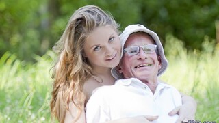 Teen Picnic Sex with Old Man - free porn in 4K FREE-FULL-PORN.COM