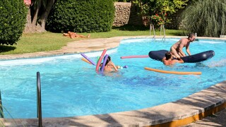 Bekijk Blanche Bradburry gets fucked outdoor - gratis HD porno op FREE-FULL-PORN.COM