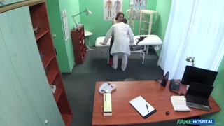 Guarda Amateur Doctor Fucks Patient Hard - porno HD gratuito su FREE-FULL-PORN.COM