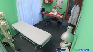 Oglądaj Bianca Fererro's medical cheating scandal - darmowe porno HD na FREE-FULL-PORN.COM