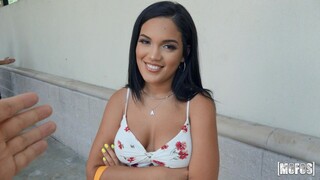 Alina Belle’s Bubble Butt in Missionary Action 보기 - FREE-FULL-PORN.COM에서 무료 HD 포르노