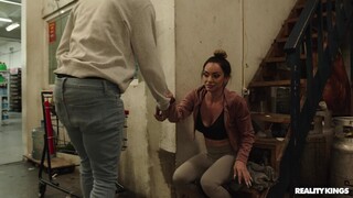 Guarda Skinny Leila's Deepthroat Adventure - porno HD gratuito su FREE-FULL-PORN.COM