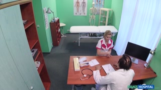 Guarda Facial for Sexy Nurse from Doctor - porno HD gratuito su FREE-FULL-PORN.COM