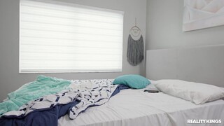 Masturbation and Cumshot with Indica Flower - free porn in 4K FREE-FULL-PORN.COM
