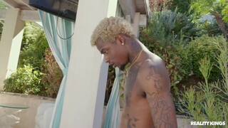 Schau Bikini Blowjob from Paris - kostenlose HD Pornos auf FREE-FULL-PORN.COM