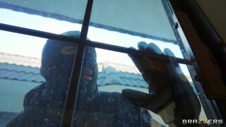 Mira Gone Wild in the Bathroom with POV - porno HD gratis en FREE-FULL-PORN.COM