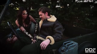 Regardez Wonder Woman Cosplay: Anissa Kate Gets Anal - porno HD gratuit sur FREE-FULL-PORN.COM