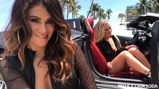 Schau MILFs Go Wild In Sports Car - Bailey Brooke & Vanessa Vera Cruz - kostenlose HD Pornos auf FREE-FULL-PORN.COM