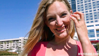 Schau Mona Wales - The Blonde Exhibitionist in Action - kostenlose HD Pornos auf FREE-FULL-PORN.COM