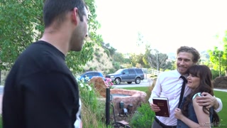 Schau Outdoor BTS Sex: Michael Vegas Takes Alison Rey Hard - kostenlose HD Pornos auf FREE-FULL-PORN.COM