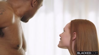 Schau Ella Hughes Gets Fucked Doggystyle by Dredd in Class - kostenlose HD Pornos auf FREE-FULL-PORN.COM