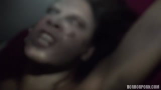 Schau Deepthroating in the Dark – Hardcore Horror Porn - kostenlose HD Pornos auf FREE-FULL-PORN.COM