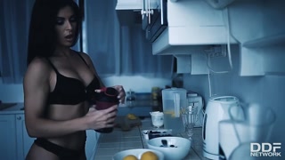 Assista POV Sex with Busty Gym Babe Inna Innaki - pornô HD grátis no FREE-FULL-PORN.COM