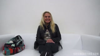 Schau Blonde Barbora Wild POV Casting Video - kostenlose HD Pornos auf FREE-FULL-PORN.COM
