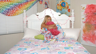 Schau Kelly Madison Monster Under Bed Hardcore Teen - kostenlose HD Pornos auf FREE-FULL-PORN.COM