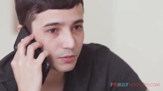 Дивіться Stepson Gets Busted By Stepmom For Panty Sniffing & Jerking - безкоштовне HD порно на FREE-FULL-PORN.COM