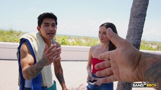 Watch Natural Tits Bus Ride - free HD porn on FREE-FULL-PORN.COM