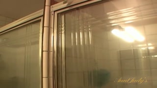 Schau Berlin takes a bath and rubs her slippery muff - kostenlose HD Pornos auf FREE-FULL-PORN.COM