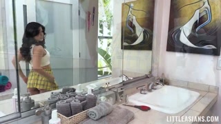 Assista  Lulu Chu's Tiny Thong Gets Removed by Donnie Rock - pornô HD grátis no FREE-FULL-PORN.COM