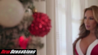 Watch Sophia Sterling's Xmas Special - free HD porn on FREE-FULL-PORN.COM