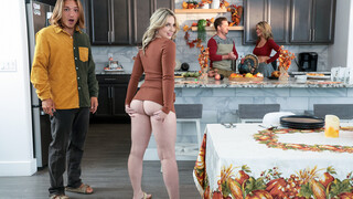 Tonton Swapbros: Brunette and Blonde Turkey Fun - porno HD gratis di FREE-FULL-PORN.COM