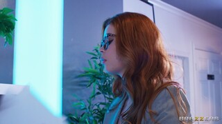 Oglądaj Glasses and Gags: Office Sex Documentary - darmowe porno HD na FREE-FULL-PORN.COM