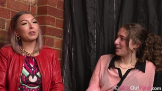 Schau Behind the Laughter: Ripley and Felicity's Comic Relief Chat - kostenlose HD Pornos auf FREE-FULL-PORN.COM