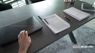 Titta på On the Table in Office - gratis HD porr på FREE-FULL-PORN.COM
