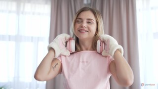 Urmărește  Tim's Monster Cock Fucks Bella Gray's Gaping Ass  - porno HD gratuit pe FREE-FULL-PORN.COM