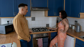 Tonton Fucking My Stepmom Eva Jayne in Stockings and Giving Her a Facial - pornografi HD percuma di FREE-FULL-PORN.COM