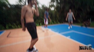 Bekijk Deep Doggystyle with Ellie Tay - gratis HD porno op FREE-FULL-PORN.COM