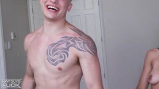 Petite Tattooed Lovers Chase & Skylar Get Intimate देखें - FREE-FULL-PORN.COM पर मुफ्त HD पोर्न