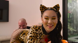 Tonton Kimmy Kimm Spit-Roasted – Pussy to Mouth Action - porno HD gratis di FREE-FULL-PORN.COM