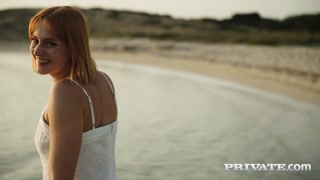 Guarda Beachy Keen with Dolly Dyson - porno HD gratuito su FREE-FULL-PORN.COM