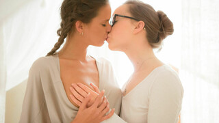 Watch Glasses and Curves, a Winning Mix - free HD porn on FREE-FULL-PORN.COM