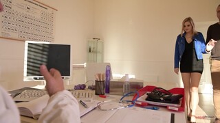 Tonton Big Ass and Bigger Cocks: A Double Penetration Scene - pornografi HD percuma di FREE-FULL-PORN.COM