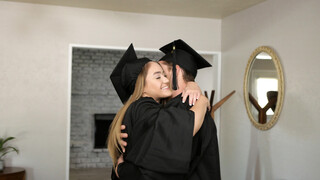 Tonton Big Areolas, Big Cock, Grad Day - porno HD gratis di FREE-FULL-PORN.COM